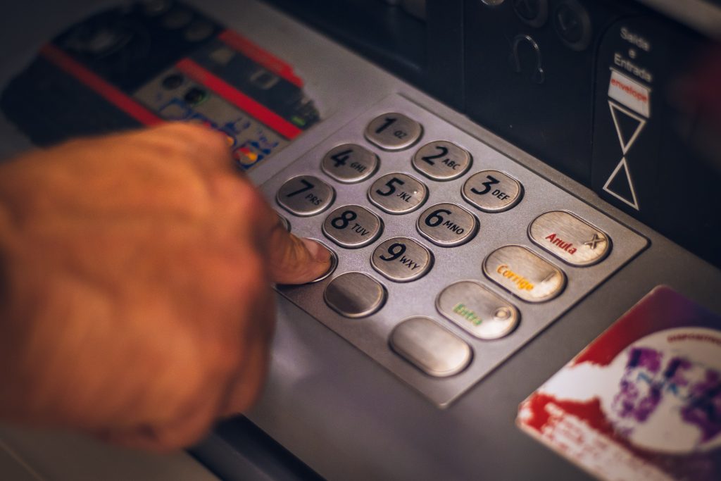 ¿Nos puede obligar nuestro banco a contratar los seguros con ellos?